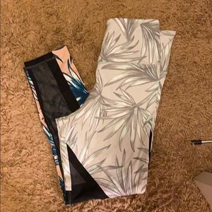 PINK Victoria’s Secret workout leggings